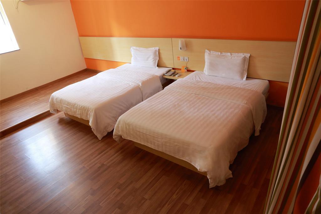 7Days Inn Qufu Sankong Habitación foto