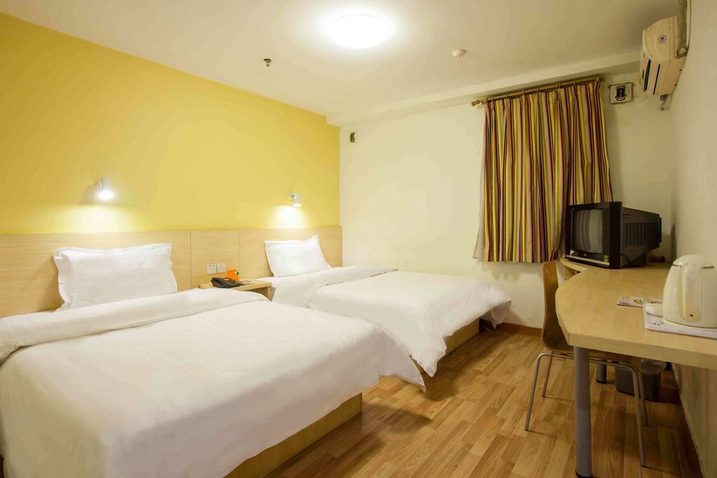 7Days Inn Qufu Sankong Habitación foto
