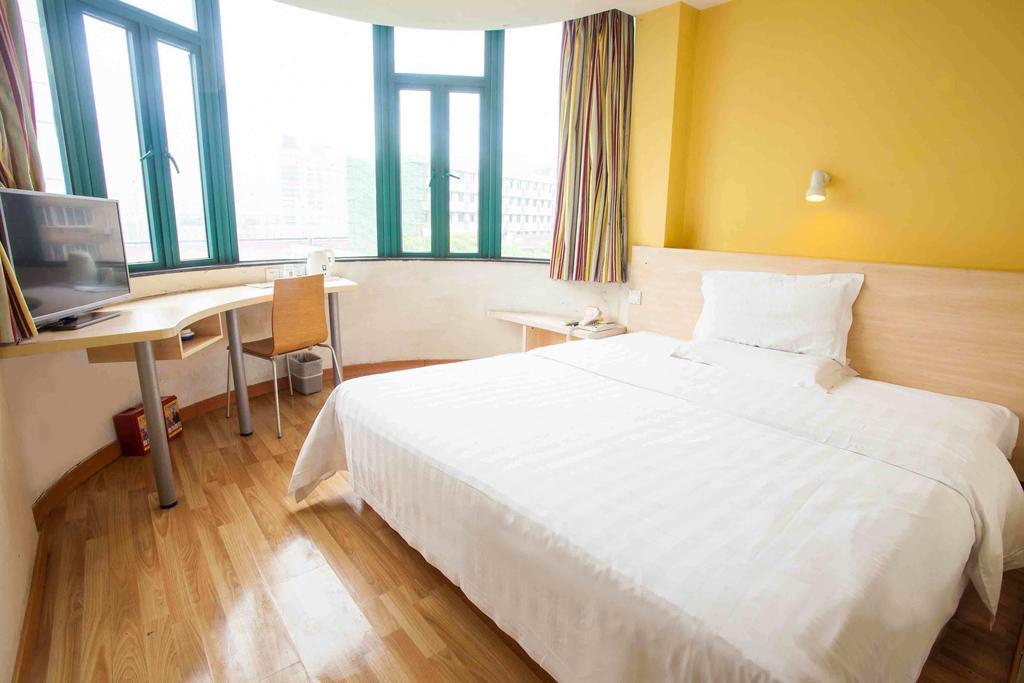 7Days Inn Qufu Sankong Habitación foto
